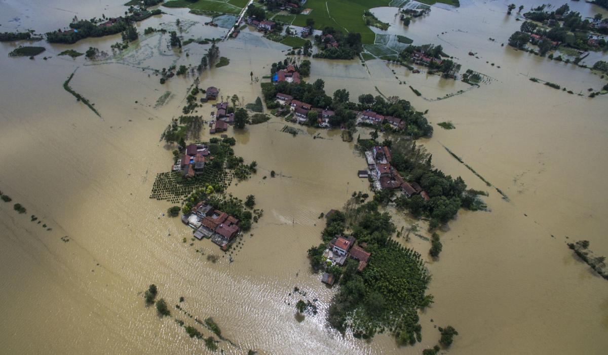 China Floods: 78 killed, 91 missing, 400,000 evacuated